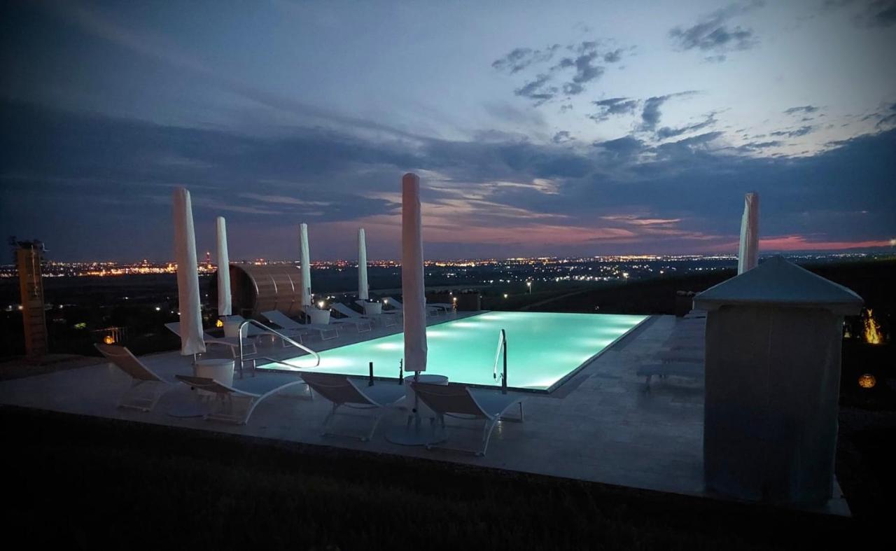 Casa Timis - Wellness & Spa Resort Chitorani Exterior photo Rooftop pool at the Hotel