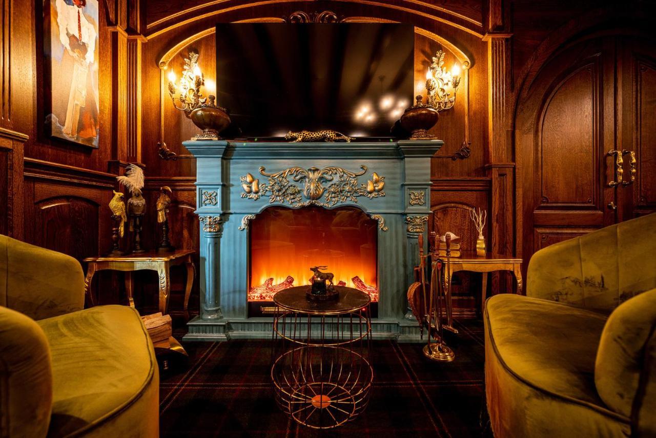 Casa Timis - Wellness & Spa Resort Chitorani Exterior photo The fireplace in the living room