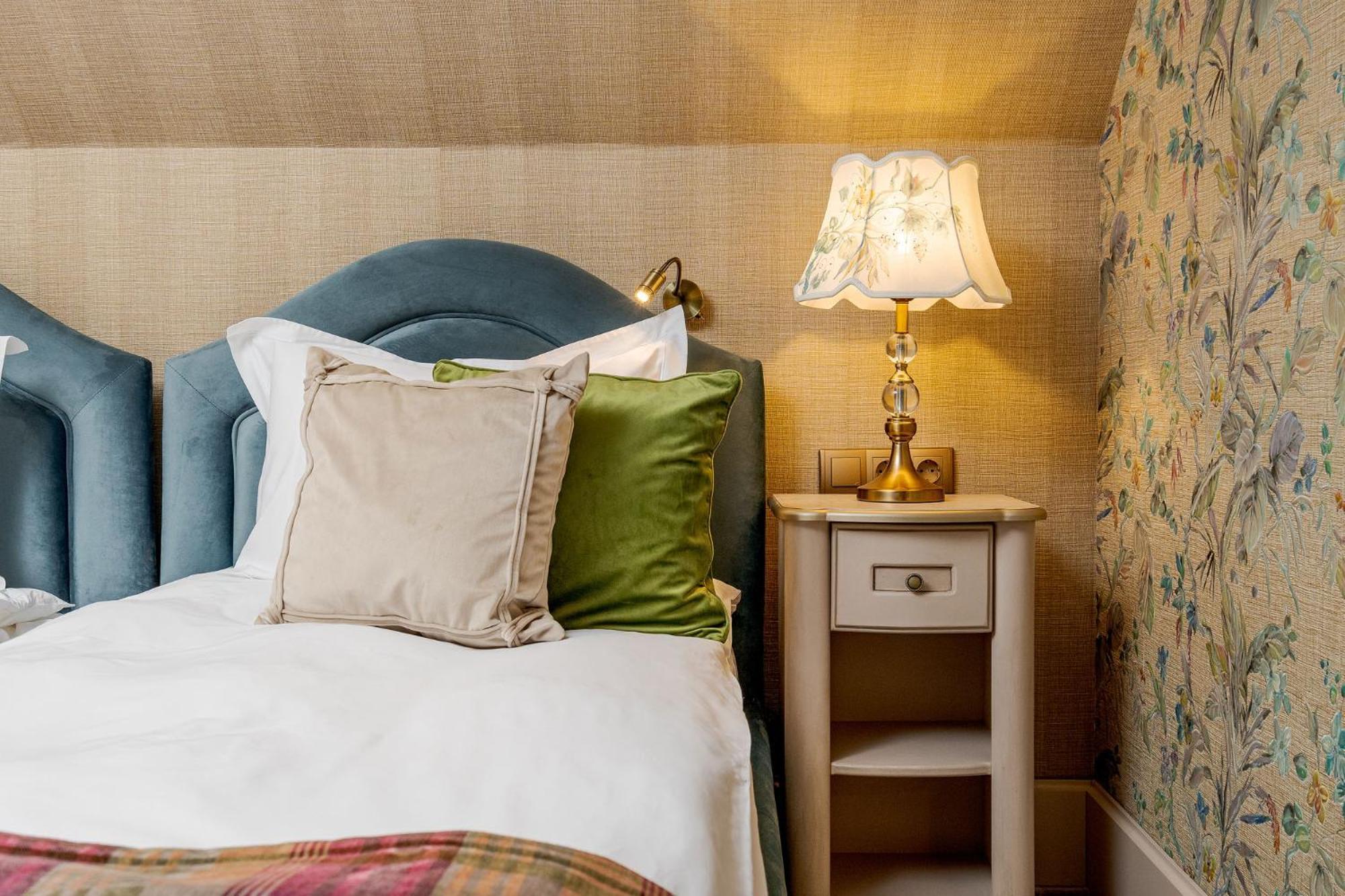 Casa Timis - Wellness & Spa Resort Chitorani Exterior photo A bedside table